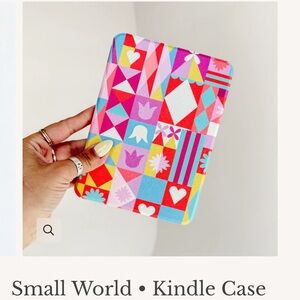 Page Small World • Kindle Case